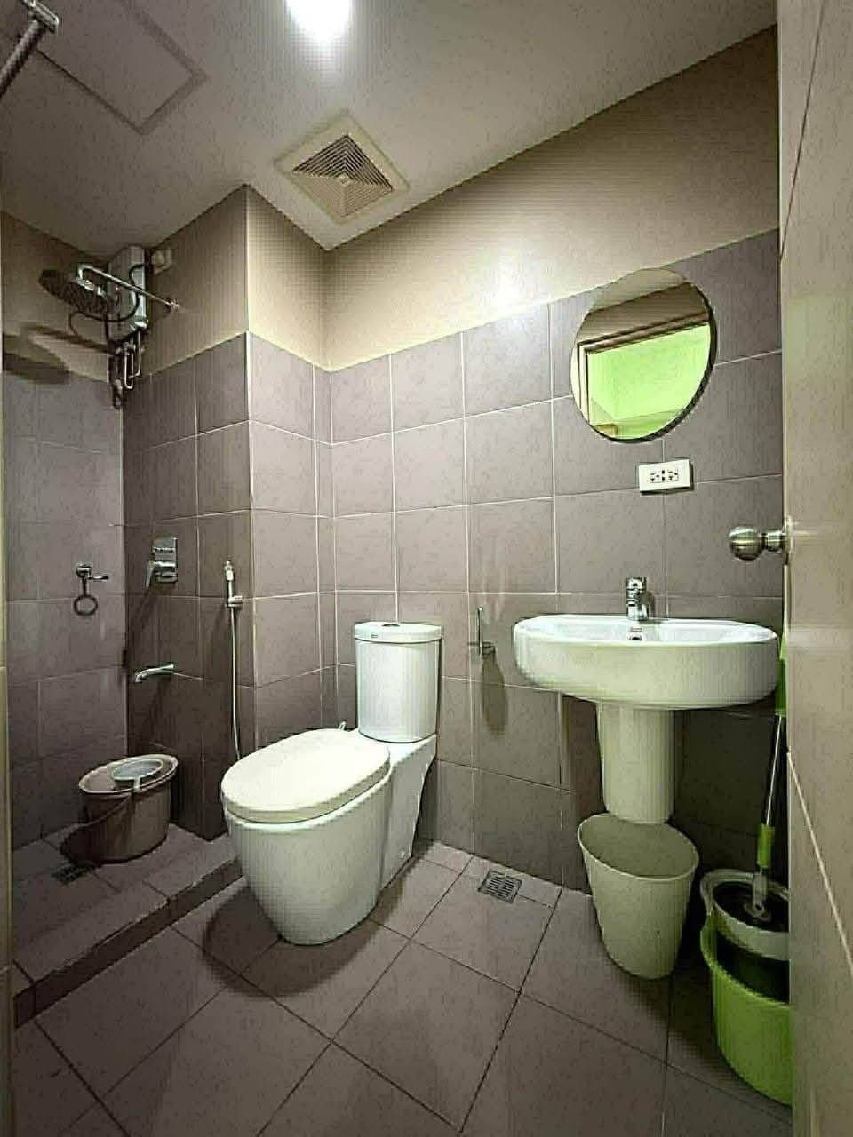 𝐅𝐎𝐑 𝐑𝐄𝐍𝐓 One Bedroom with Balcony Condo in SALCEDO SQUARE - photo 9