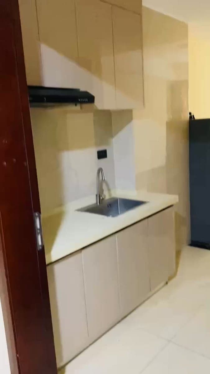 Available Studio Type with Balcony 🏡 Simple, modern, and ready to move in ✨ - photo 3
