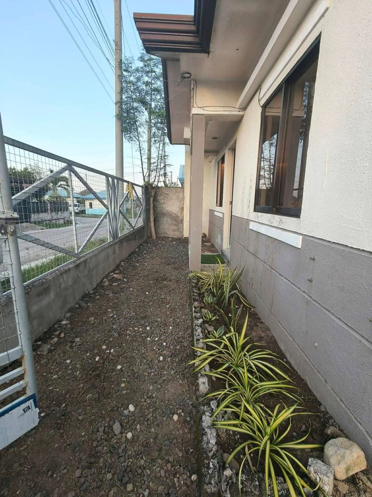 🏡Semi-Furnished House for Rent - photo 4