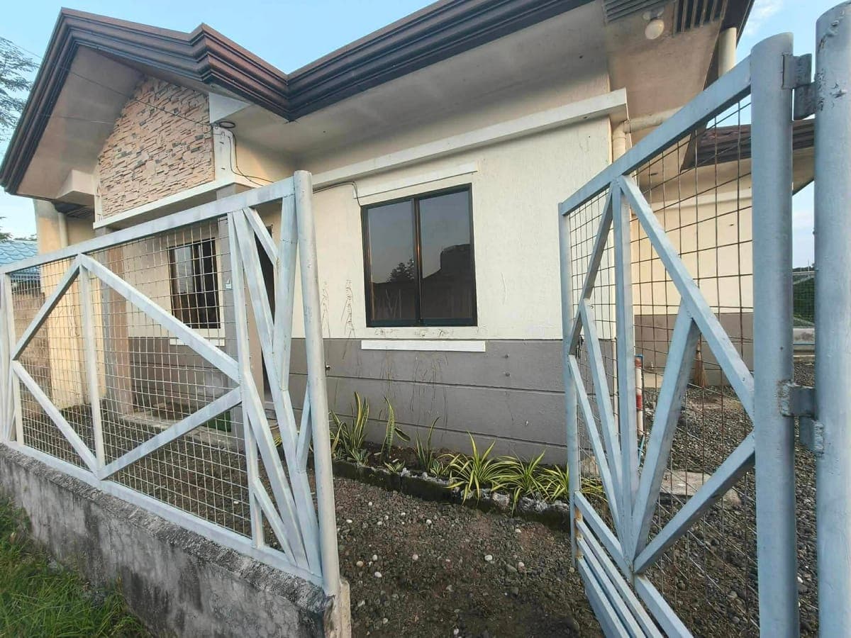 🏡Semi-Furnished House for Rent - photo 7