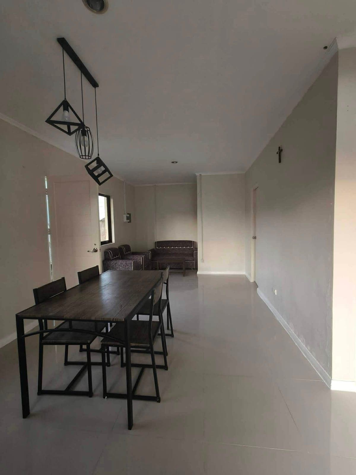 🏡Semi-Furnished House for Rent - photo 10