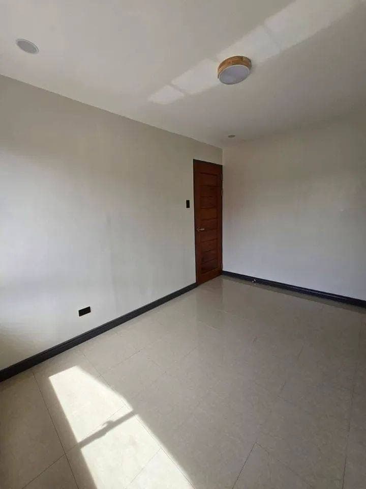 Direct Listing ‼️ - photo 4