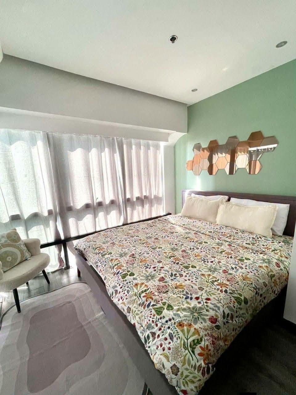 𝐅𝐎𝐑 𝐑𝐄𝐍𝐓 Two Bedroom Unit in Fort Victoria BGC. - photo 2