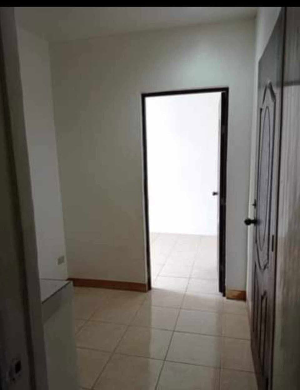 1-BEDROOM APARTMENT FOR RENT - photo 1