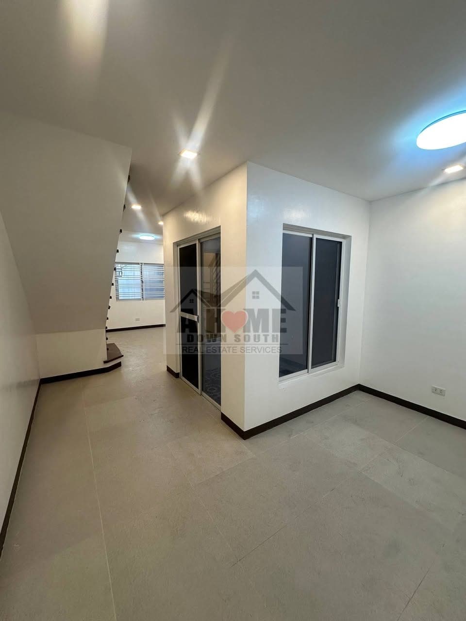 LAST UNIT AVAILABLE (middle) - photo 4