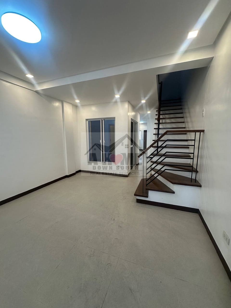 LAST UNIT AVAILABLE (middle) - photo 5