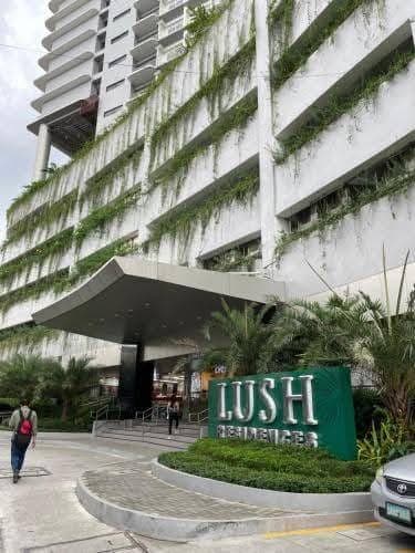 𝐅𝐎𝐑 𝐑𝐄𝐍𝐓 One Bedroom Condo Unit with balcony in LUSH RESIDENCES - photo 1
