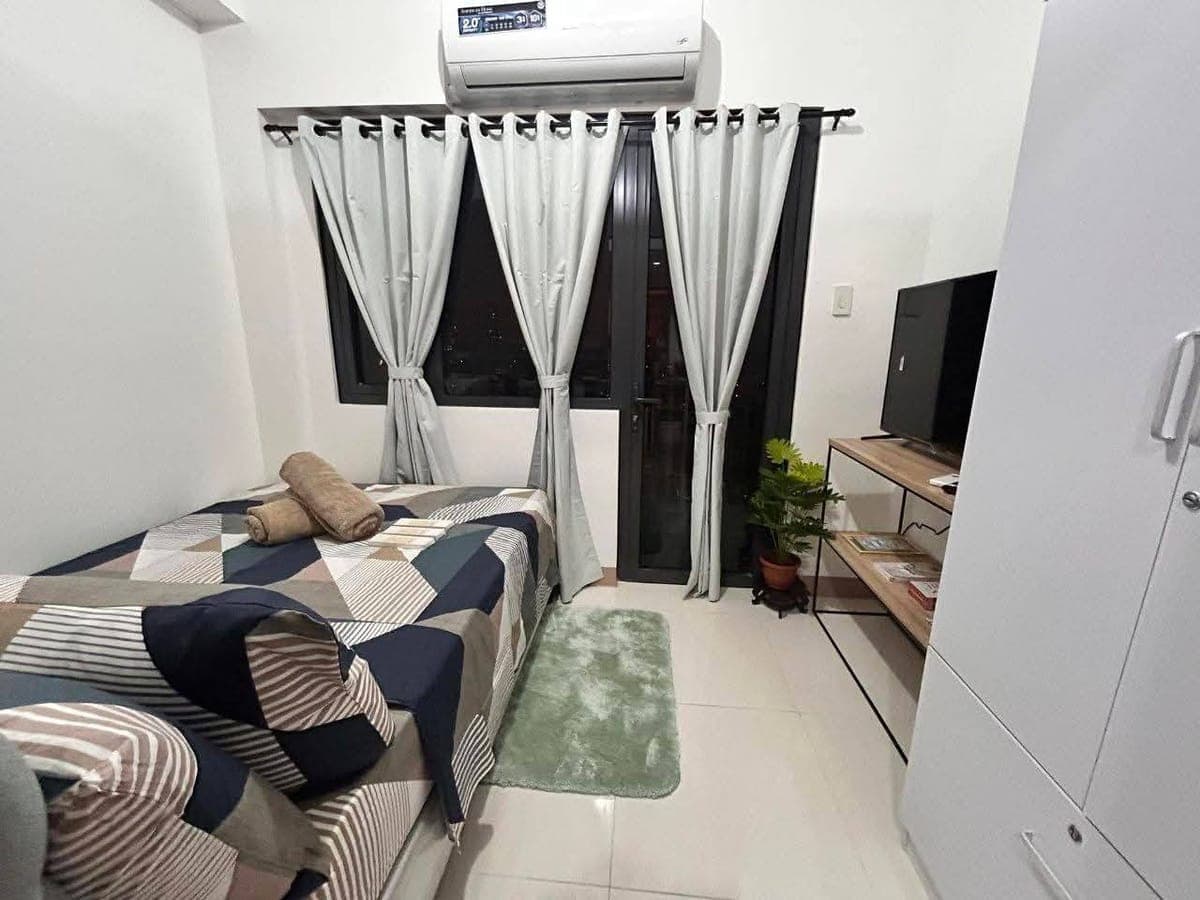 𝐅𝐎𝐑 𝐑𝐄𝐍𝐓 One Bedroom Condo Unit with balcony in LUSH RESIDENCES - photo 5