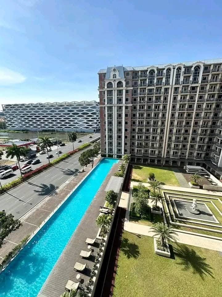 ₱40K MONTHLY‼️ | SPACIOUS 1BR UNIT WITH BALCONY IN MONARCH PARKSUITES - photo 1
