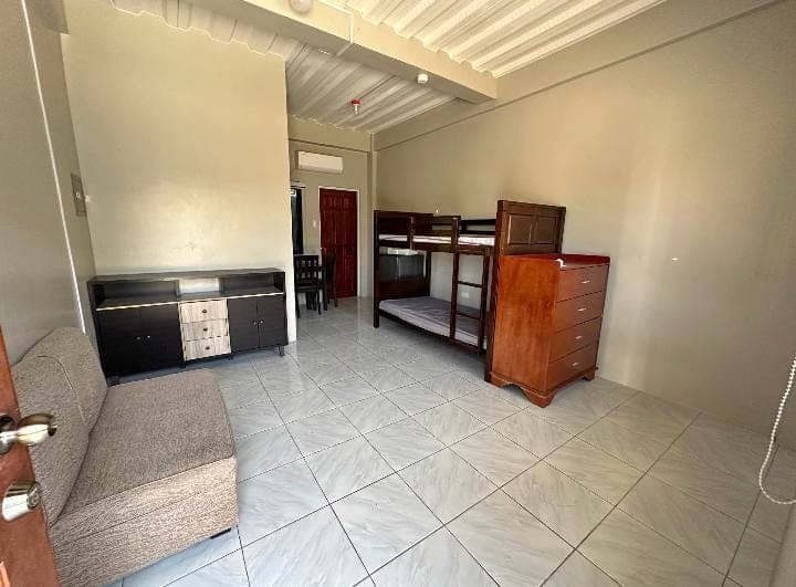 SPACIOUS STUDIOTYPE ROOM FOR RENT - photo 1