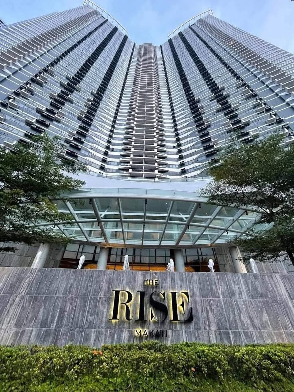 𝐅𝐎𝐑 𝐑𝐄𝐍𝐓 One Bedroom Condo at THE RISE MAKATI - photo 1