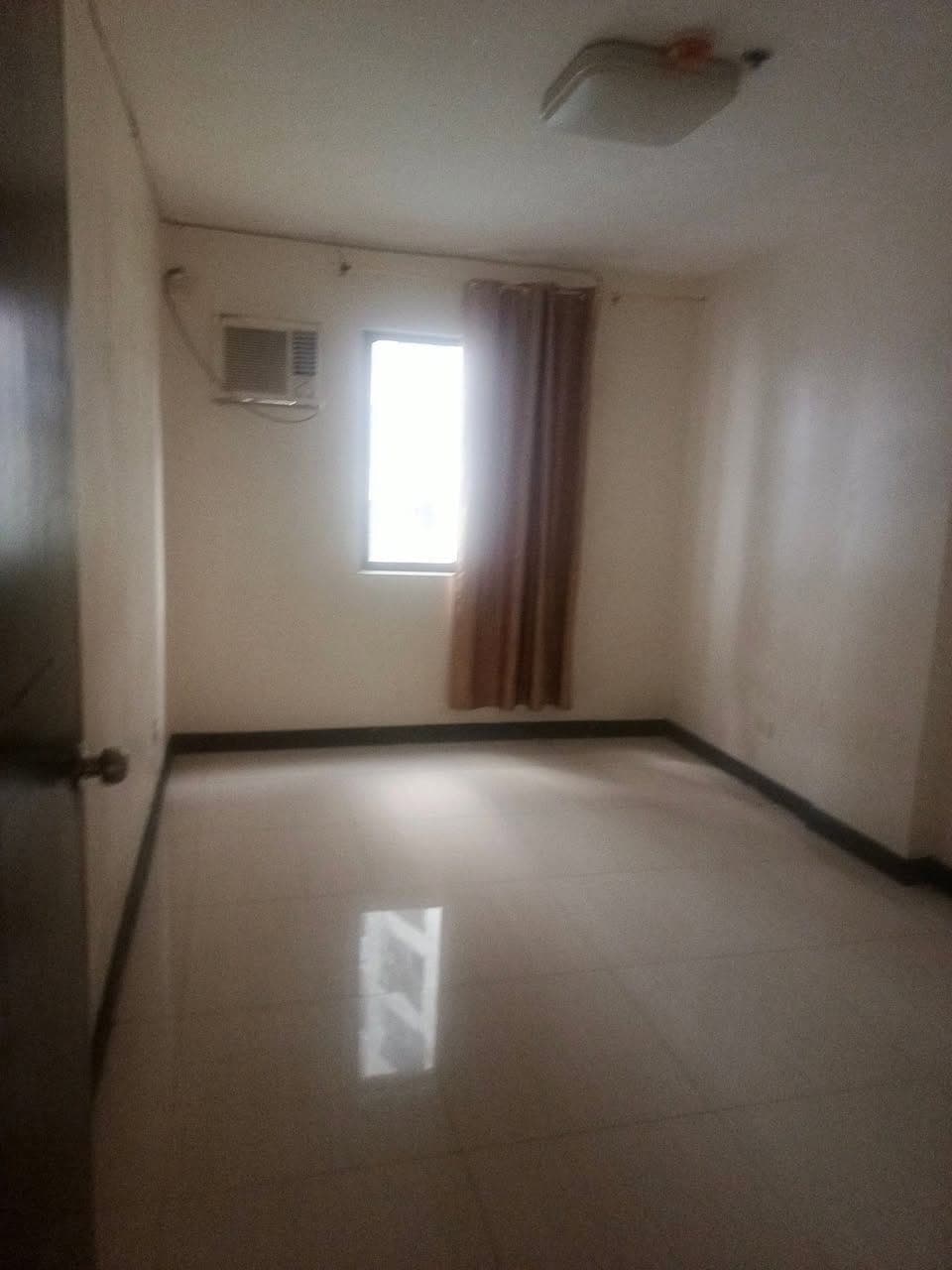 Apartment for lease Pasay Baclaran 7 minutes Moa 2 bedrooms 30k 3 bedrooms 40k all semi furnished - photo 2