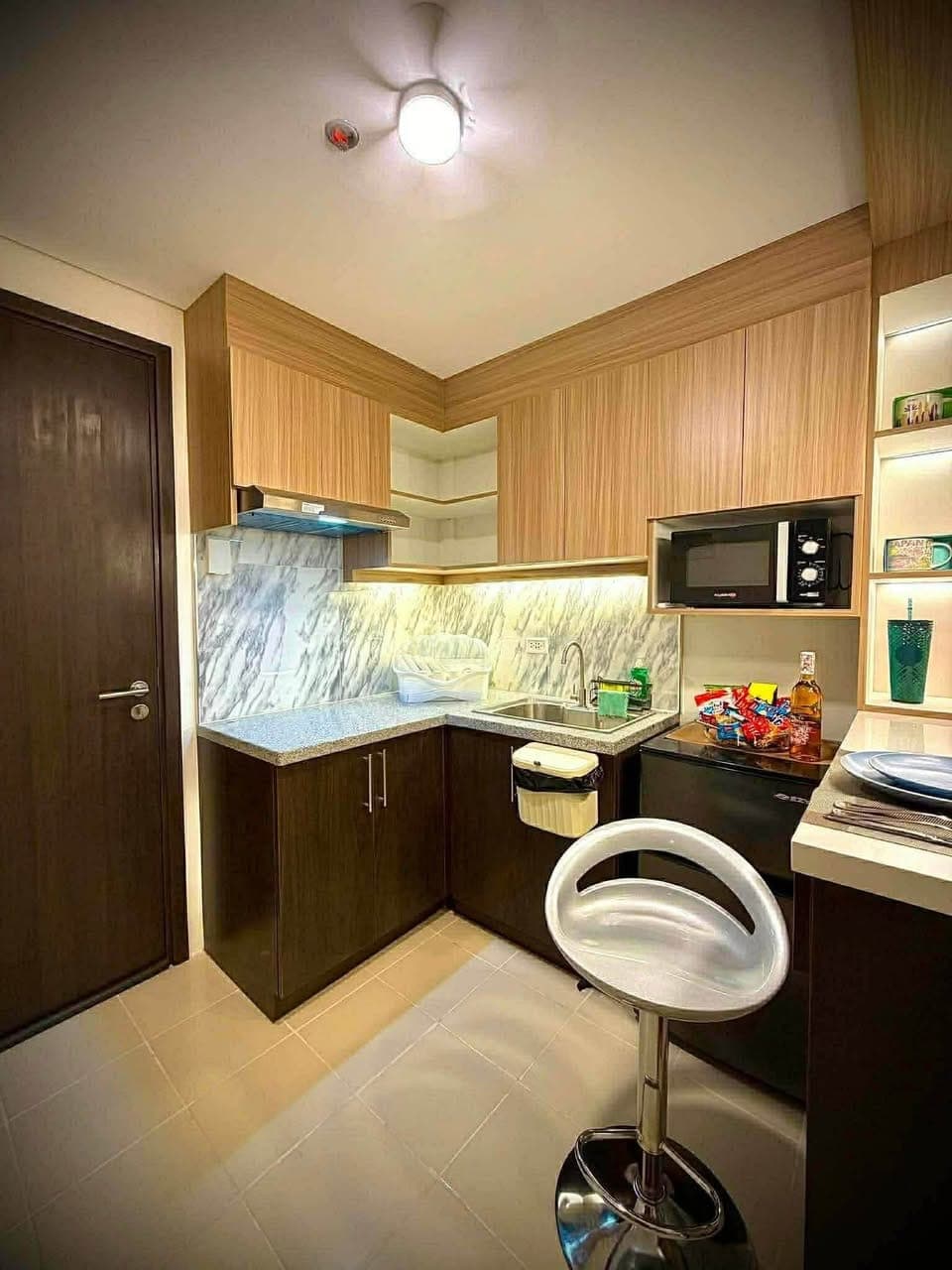 Condo for rent Covent garden condominium sta mesa manila - photo 2