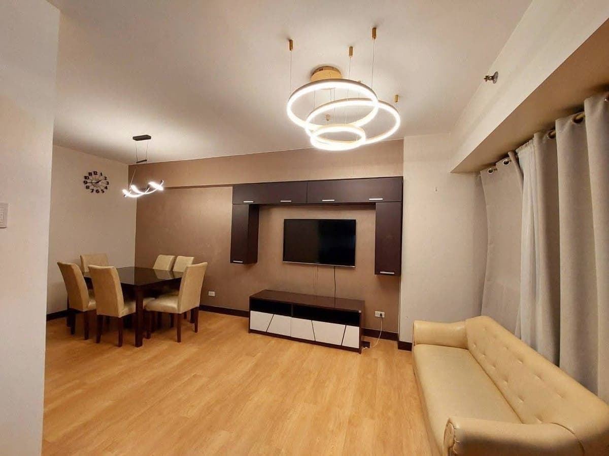 𝐅𝐎𝐑 𝐑𝐄𝐍𝐓 Two Bedrooms Condo at ROYAL PALM RESIDENCES - photo 5