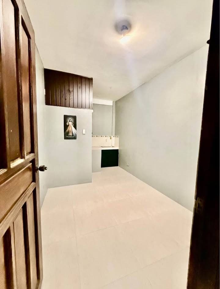 Studiotype room for rent - photo 1