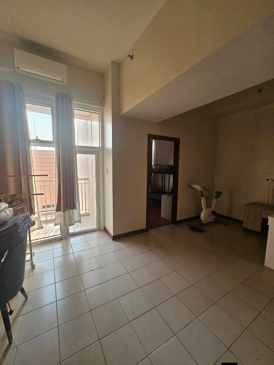 𝐅𝐎𝐑 𝐑𝐄𝐍𝐓 One Bedroom with balcony Condo in PASEO DE ROCES CONDOMINIUMS - photo 3