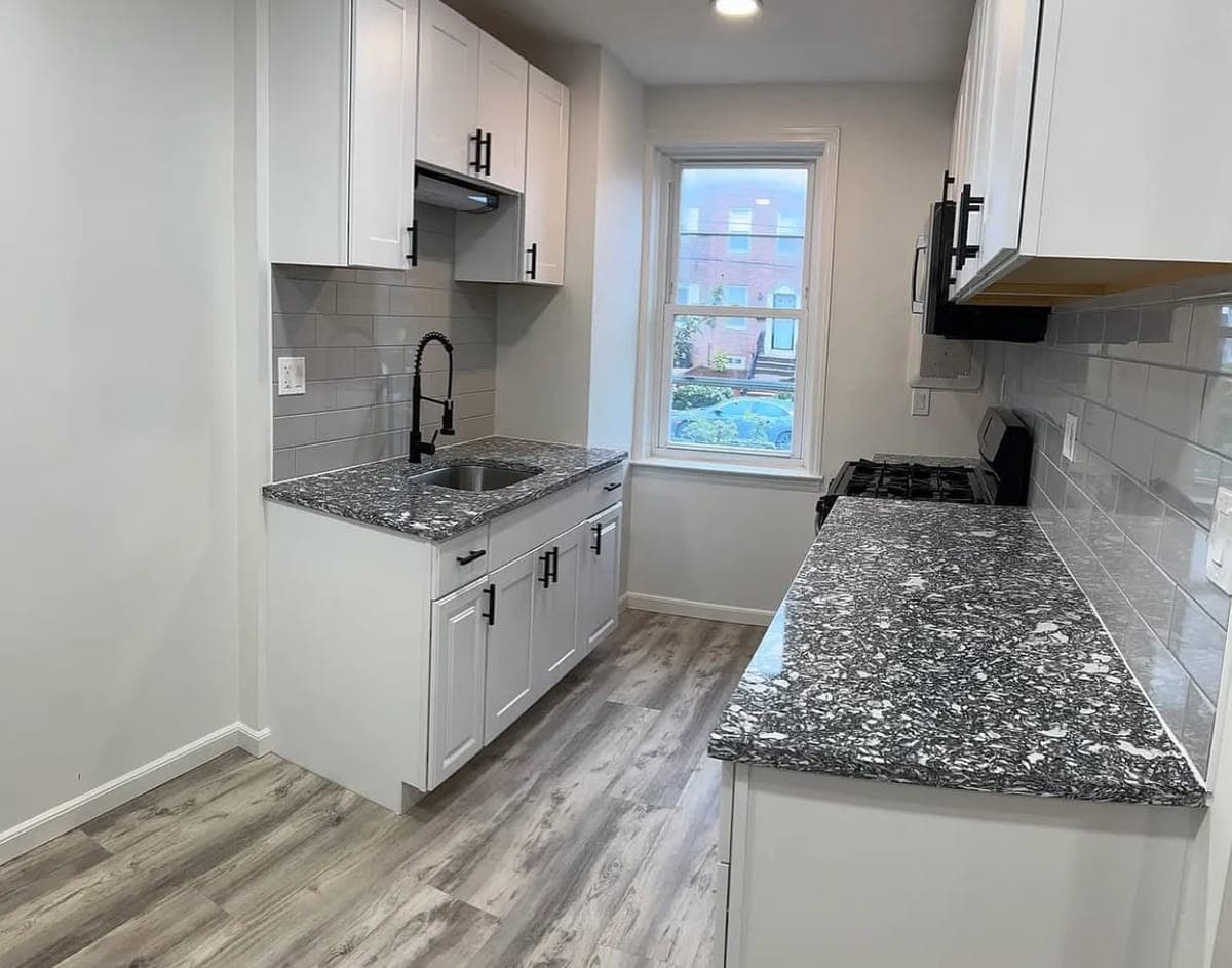 I am a private landlord i have 1-5 bedrooms  Apartments and Houses to rent in a quiet and conducive... - photo 5