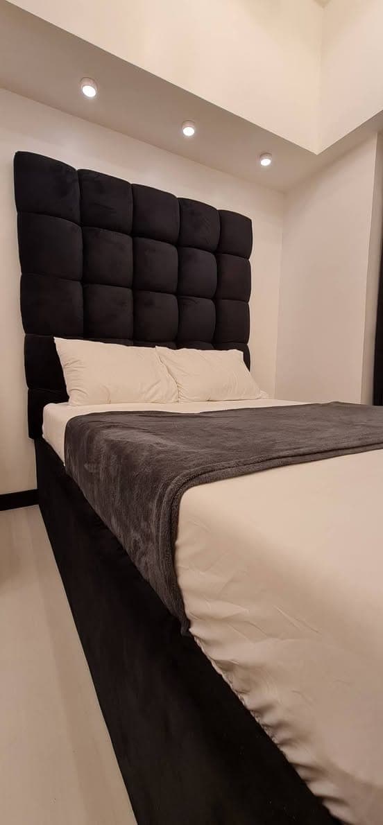 Modern Luxury Suite with Balcony for Rent - Pet friendly - Victoria Sports Tower - photo 1