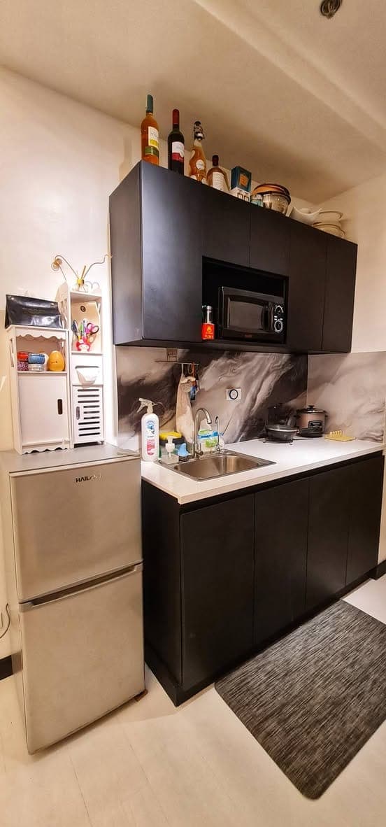 Modern Luxury Suite with Balcony for Rent - Pet friendly - Victoria Sports Tower - photo 3