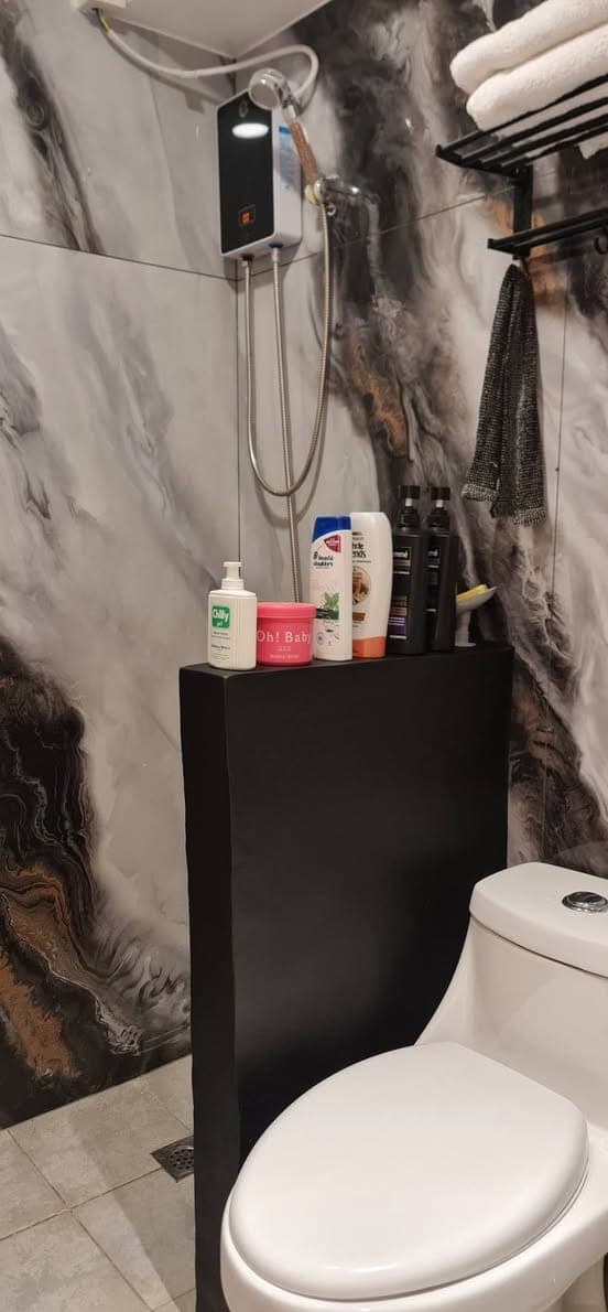 Modern Luxury Suite with Balcony for Rent - Pet friendly - Victoria Sports Tower - photo 4