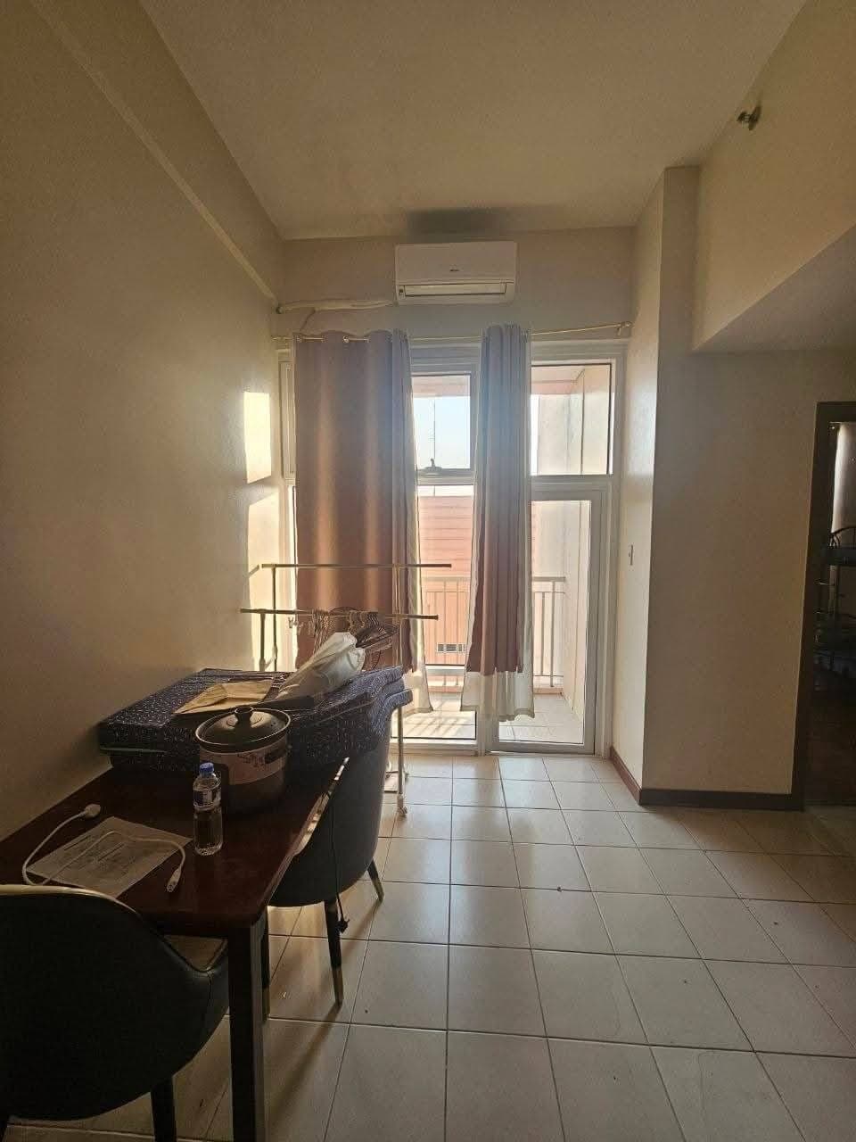 𝐅𝐎𝐑 𝐑𝐄𝐍𝐓 One Bedroom with balcony Condo in PASEO DE ROCES CONDOMINIUMS - photo 1