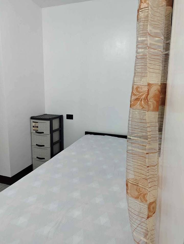 SOLO STUDIO ROOM FOR RENT - photo 1