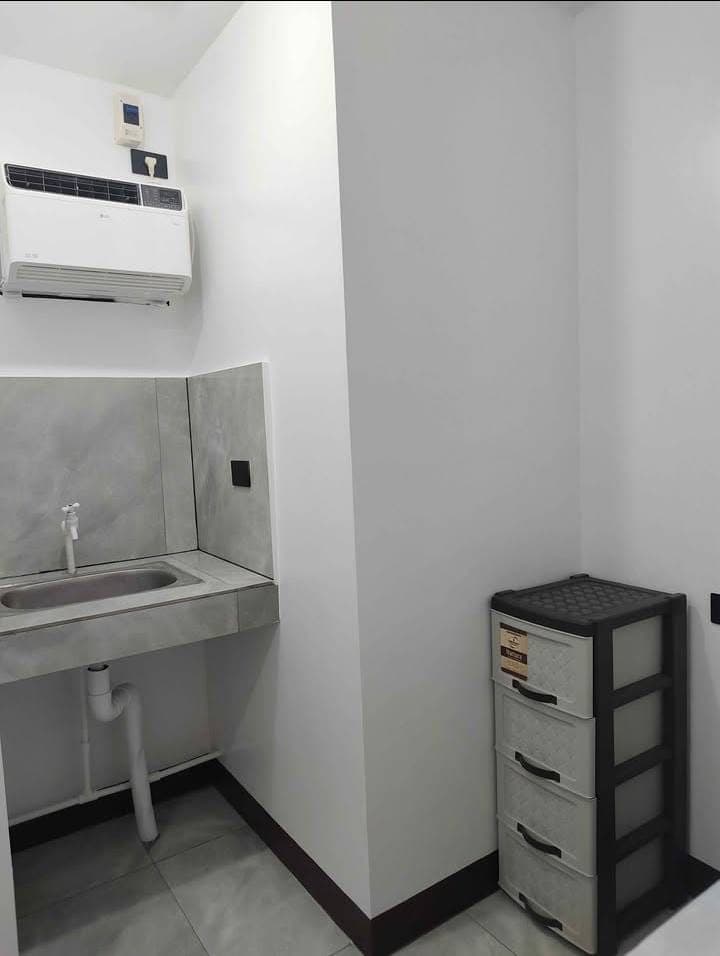 SOLO STUDIO ROOM FOR RENT - photo 3