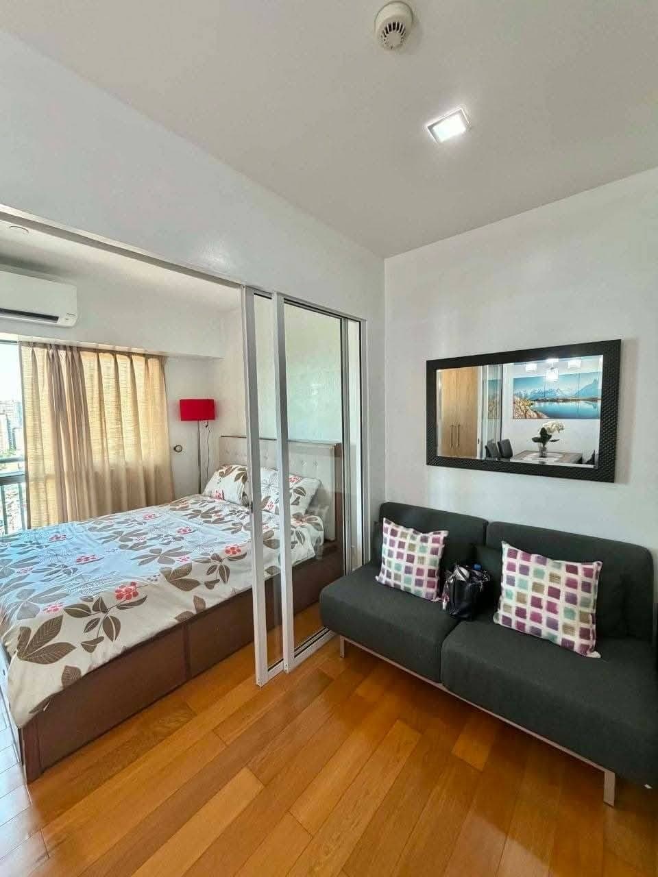 𝐅𝐎𝐑 𝐑𝐄𝐍𝐓 One Bedroom with balcony Condo in Acqua Private Residences, - photo 2