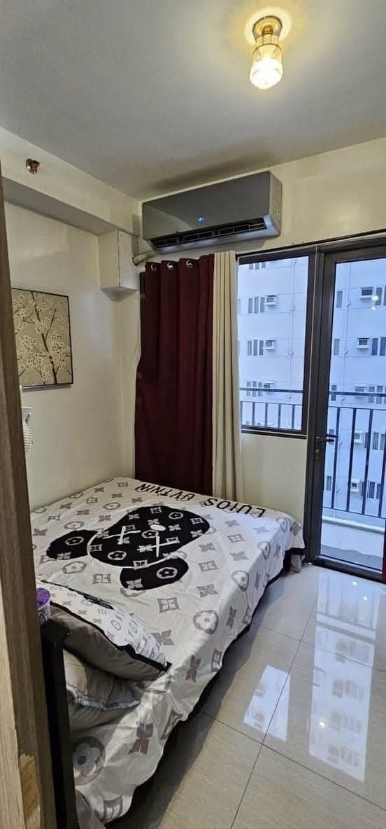 𝐅𝐎𝐑 𝐑𝐄𝐍𝐓 One Bedroom with Balcony Condo Unit at Shore 2, Residences near MOA - photo 2