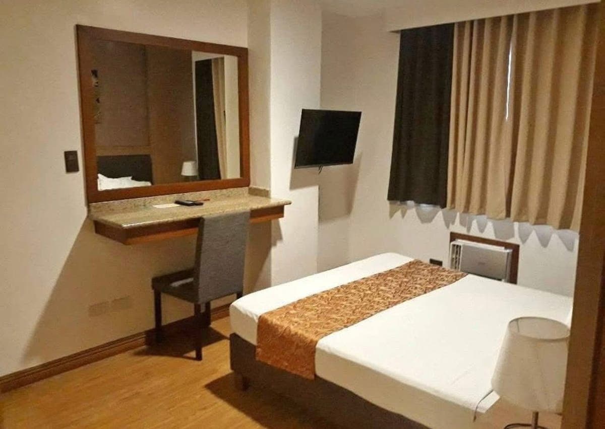 FOR RENT: ₱27,000/month. - Inclusive association dues - photo 1