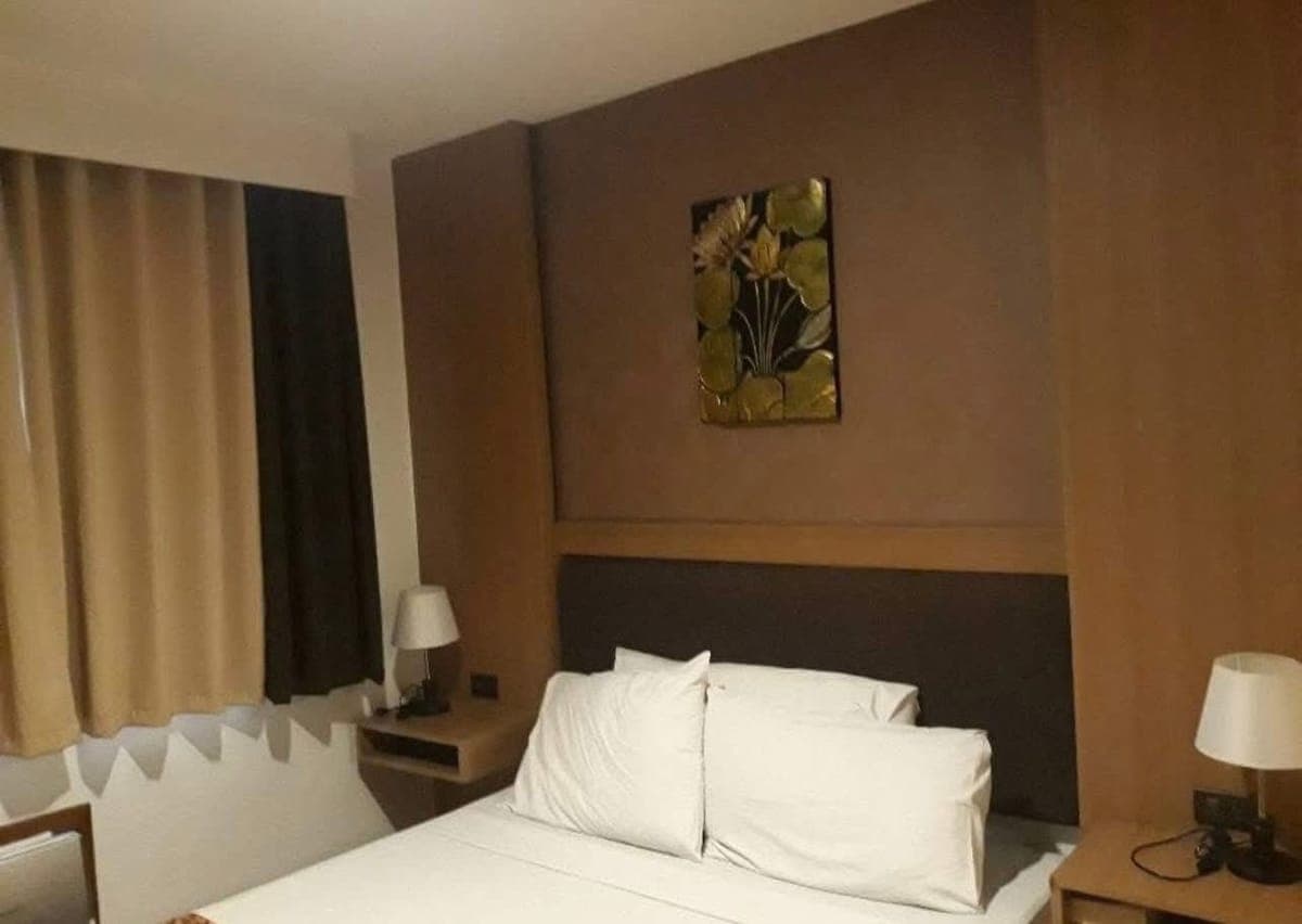 FOR RENT: ₱27,000/month. - Inclusive association dues - photo 2