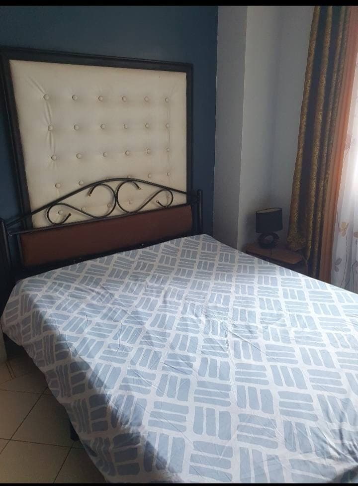 For Rent: Condo Studio Type near BGC/ Makati - photo 1