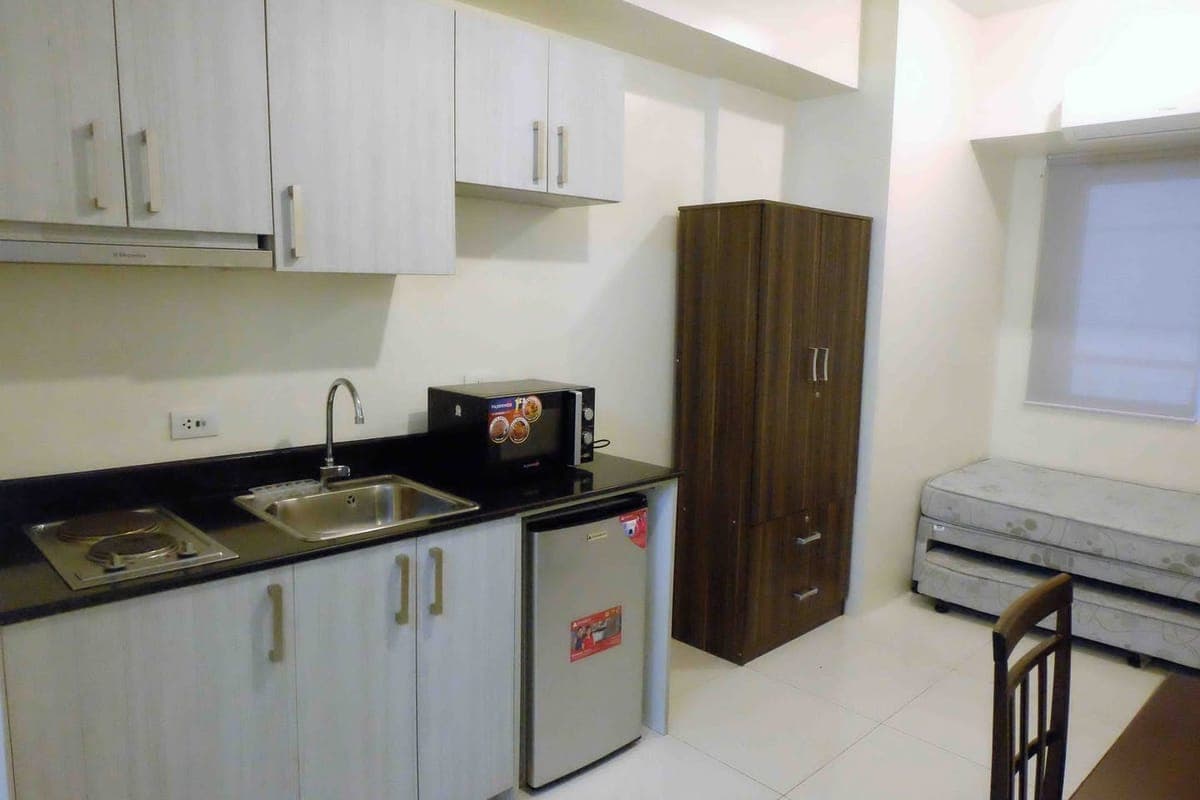 Fully Furnished Deluxe Studio Condo Unit For Rent - Unit 1646 Green Residences - photo 3