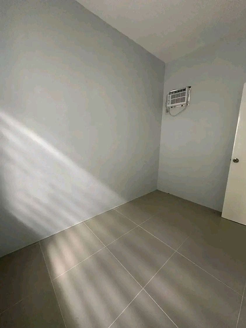 Room for Rent - photo 4