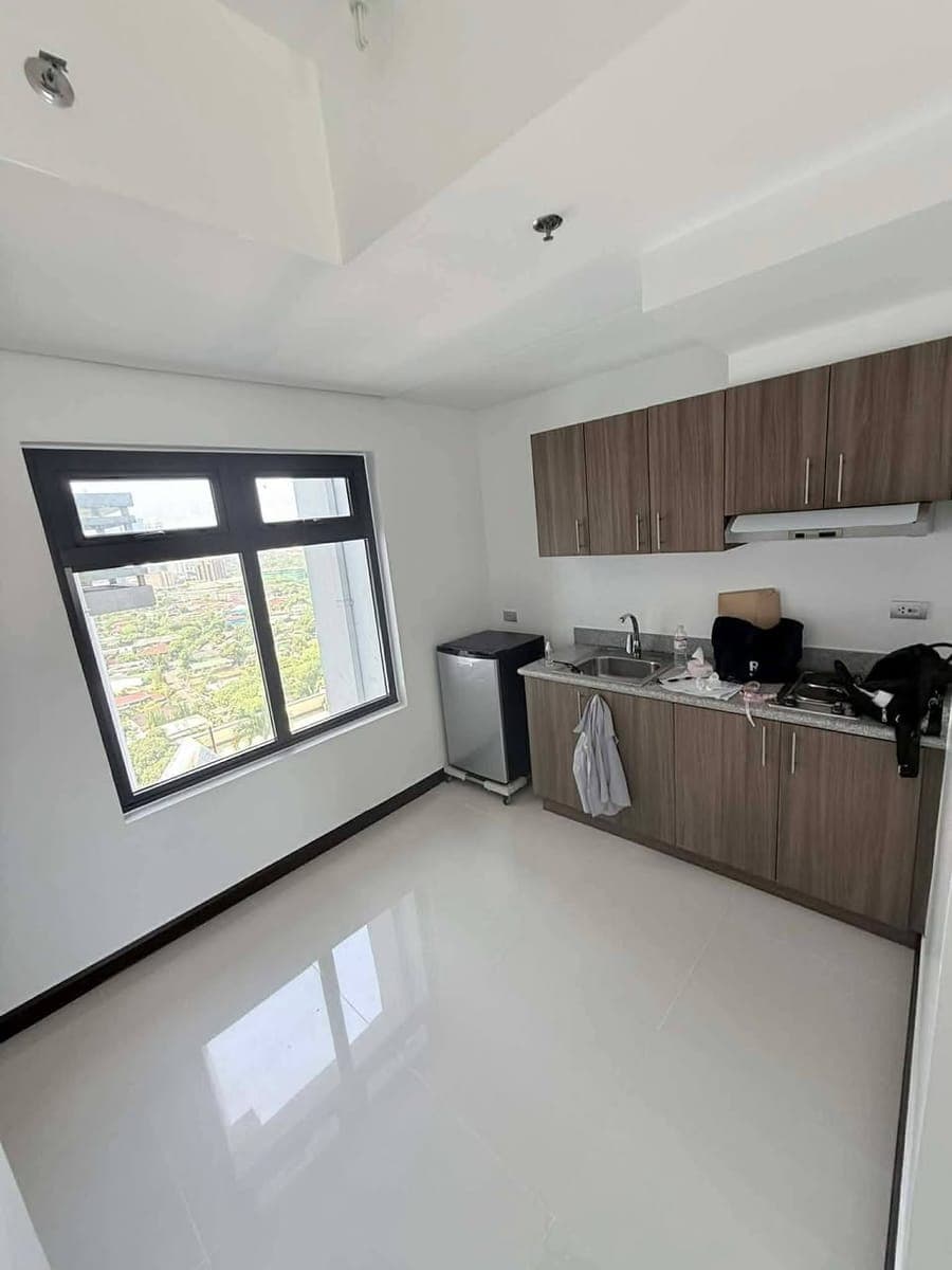 ✨ FOR LEASE | Semi-Furnished Studio Unit at CHIMES GREENHILLS ✨ - photo 3