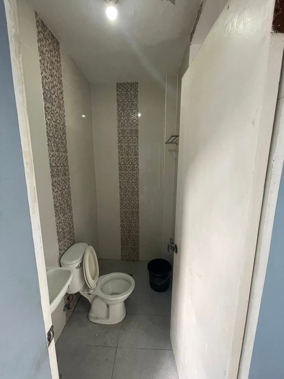 ROOM FOR RENT! - photo 1