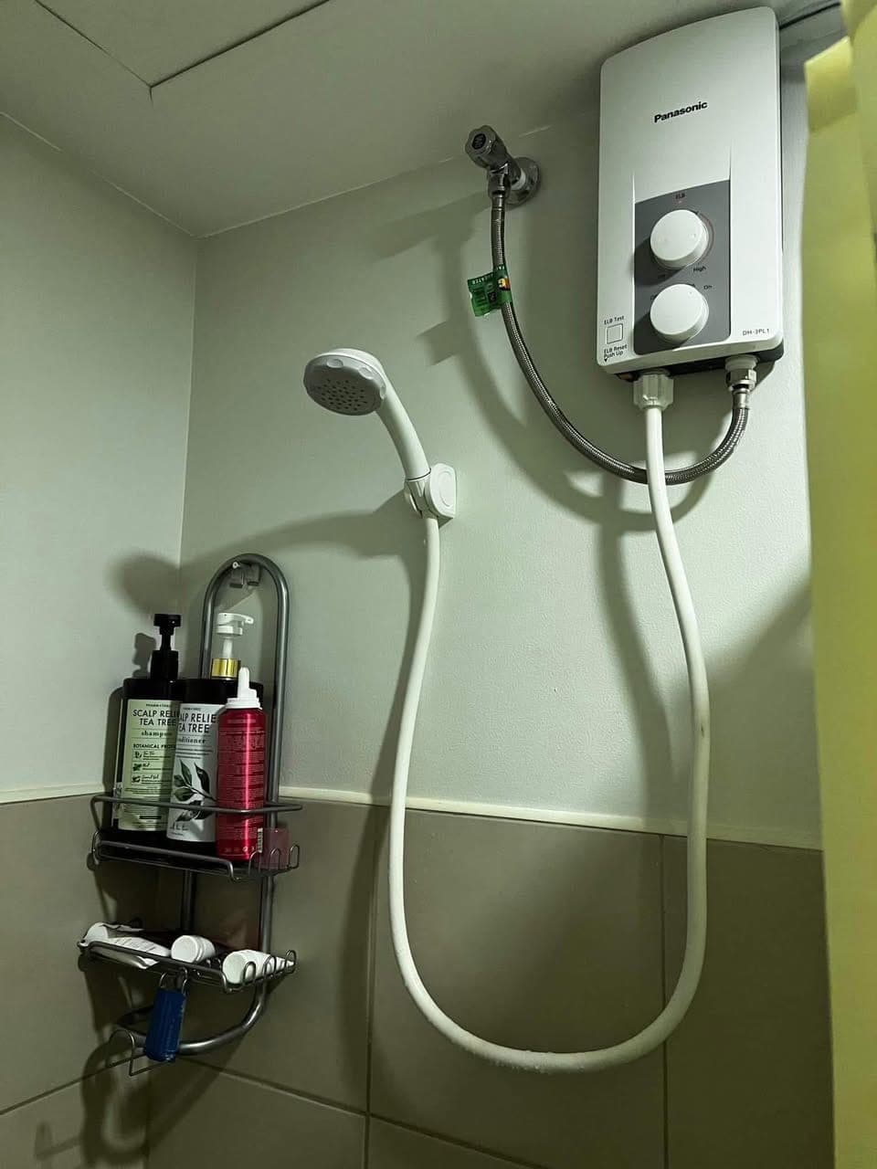 FOR RENT: ₱17,000/month. | Inclusive Association dues - photo 5