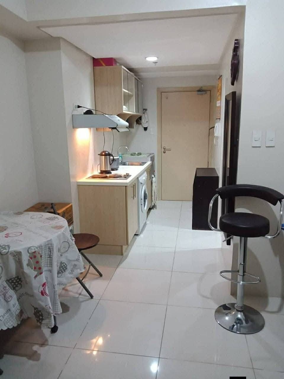 𝐅𝐎𝐑 𝐑𝐄𝐍𝐓 Studio Type Condo in 2 TORRE LORENZO - photo 2