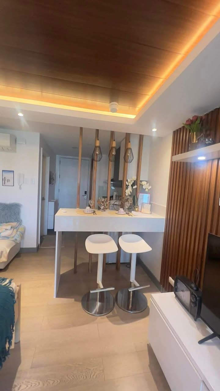 💎 1 Bedroom  🌇 Century Spire - photo 2