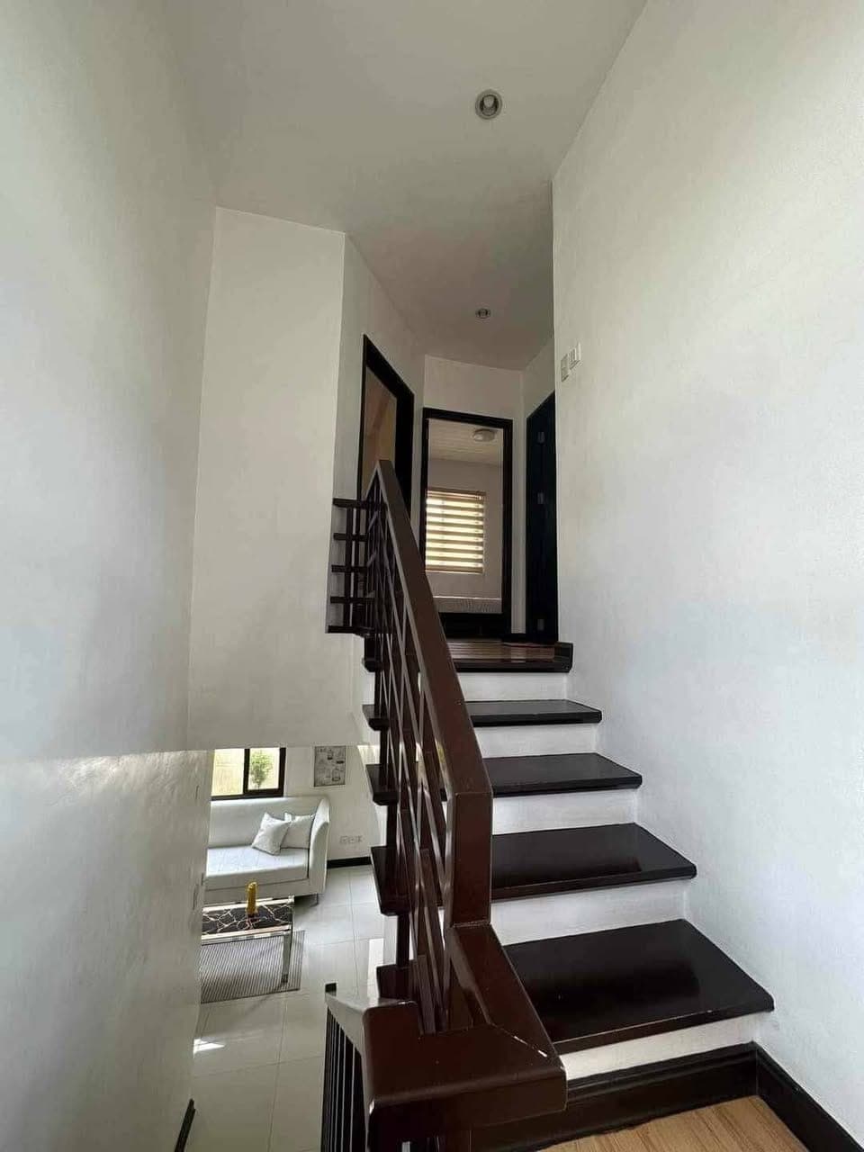 🔥TWIN PALMS RESIDENCES FULLY FURNISHED 2-STOREY HOUSE FOR Rent or for sale 🔥𝙈𝙖𝙖 𝘿𝙖𝙫𝙖𝙤 𝘾𝙞... - photo 3
