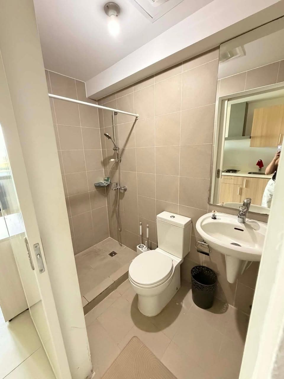 FOR RENT: ₱15,000/month. | Inclusive association dues - photo 4