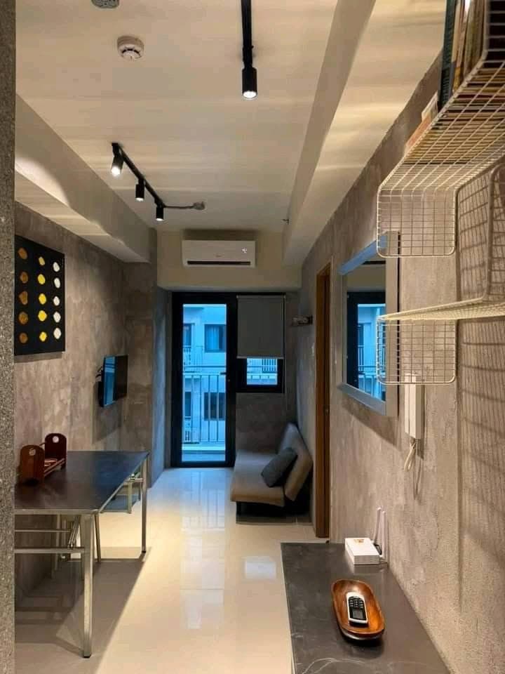 𝐅𝐎𝐑 𝐑𝐄𝐍𝐓 One Bedroom with Balcony Condo Unit at Shore 3, Residences near MOA - photo 2