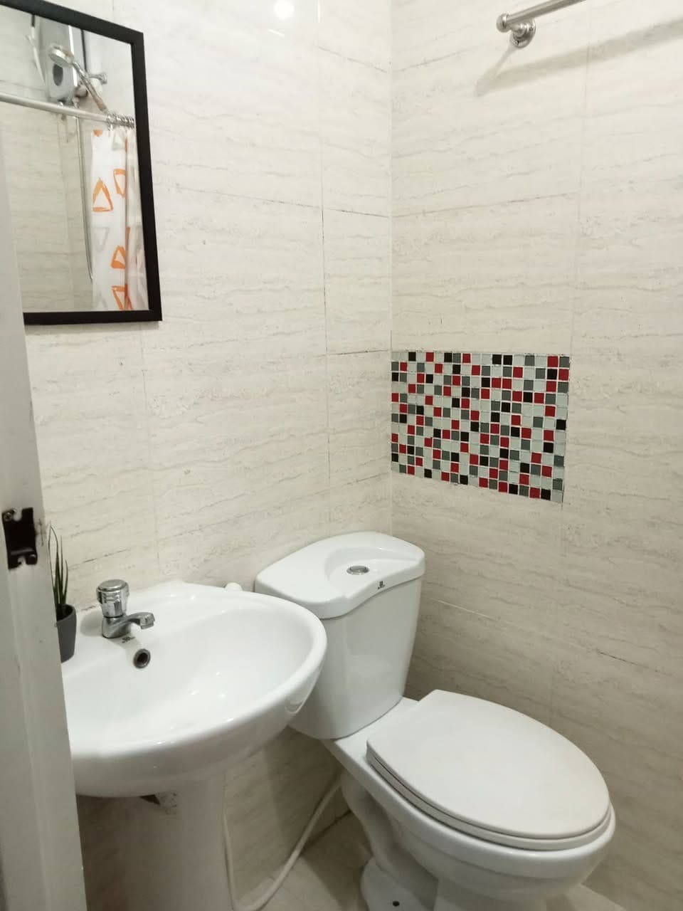 🏢 CONDO FOR RENT NEAR UST - photo 3