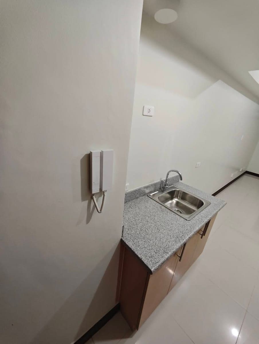 For Rent Condominium in Pasay - photo 2