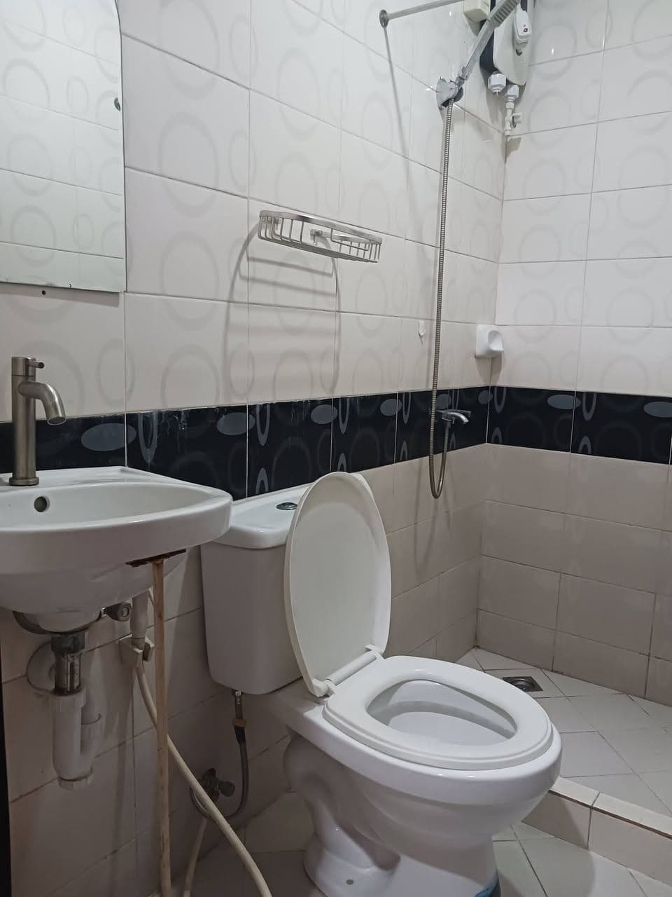 🏘 Semi Furnished Studio Type Units. - photo 4