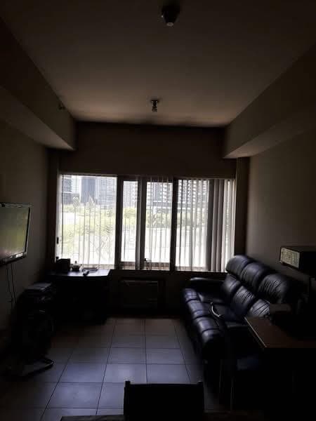 Fairways Tower (3BR corner 80sqm unit) P50K bargain - photo 4