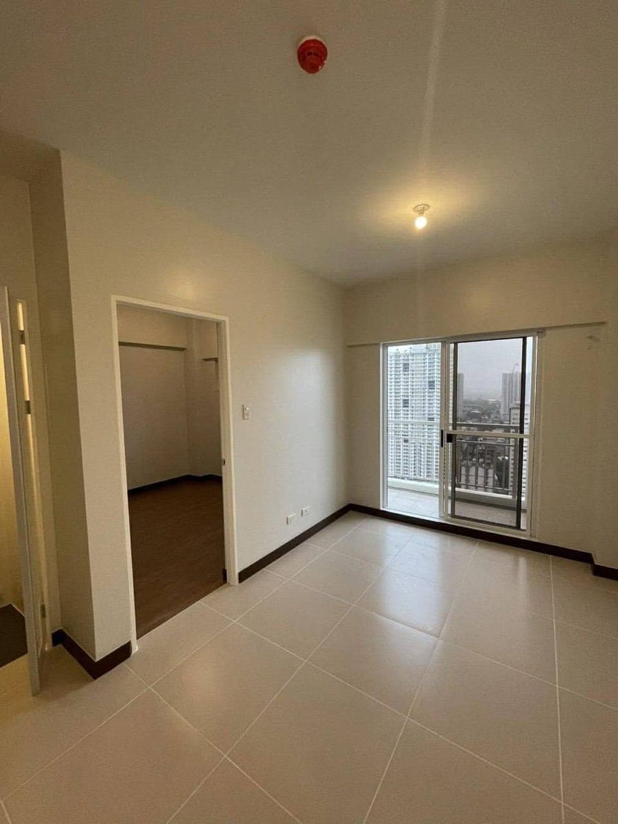 𝐅𝐎𝐑 𝐑𝐄𝐍𝐓: 2BR Condominium with parking at DMCI The Aston Place, Pasay - photo 4