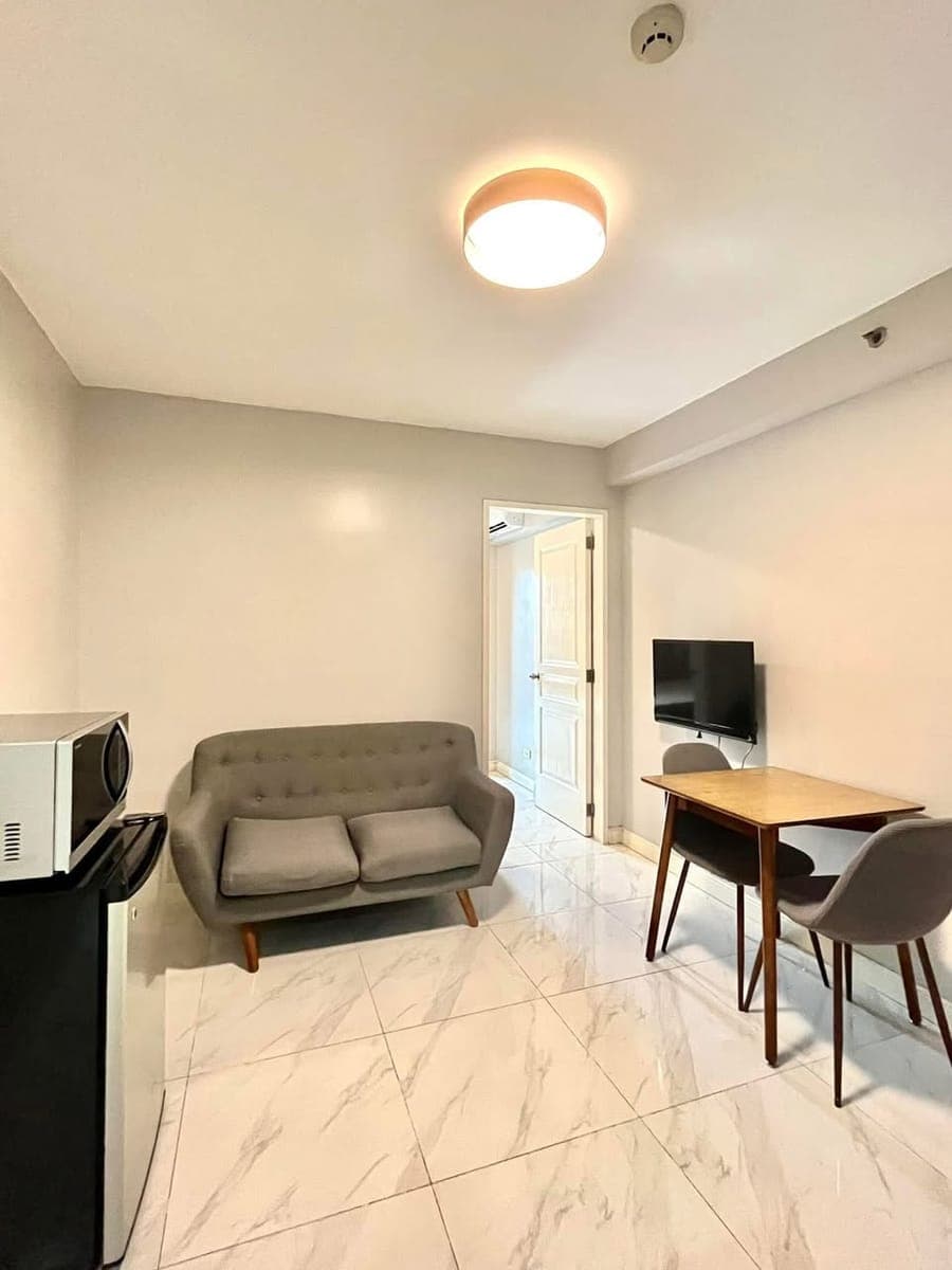 📌 FOR RENT! 1BR with balcony FULLY FURNISHED ! - photo 5