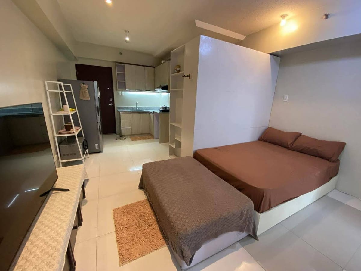 🏢 Fully Furnished Studio Unit for Rent - photo 1