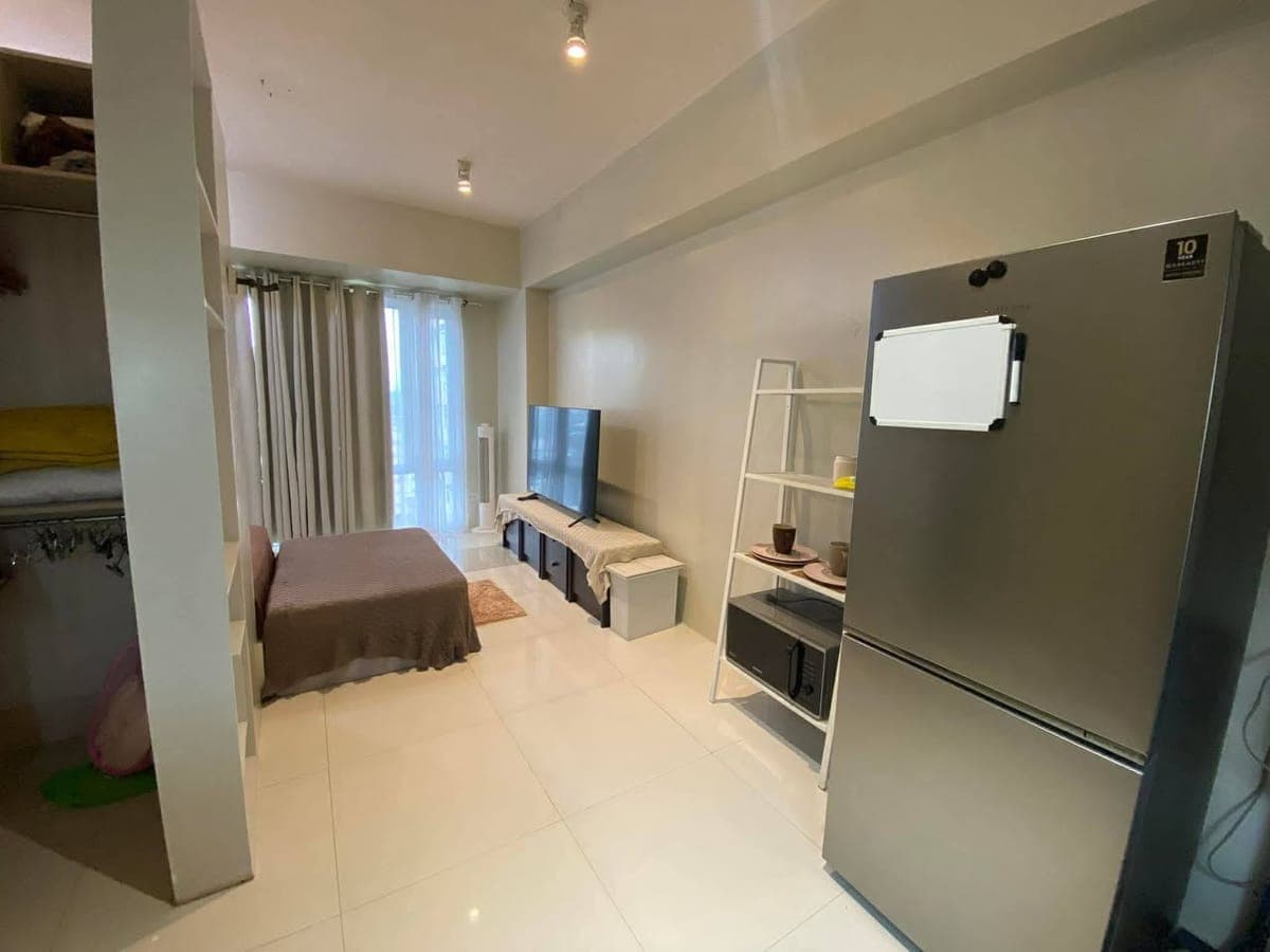 🏢 Fully Furnished Studio Unit for Rent - photo 3